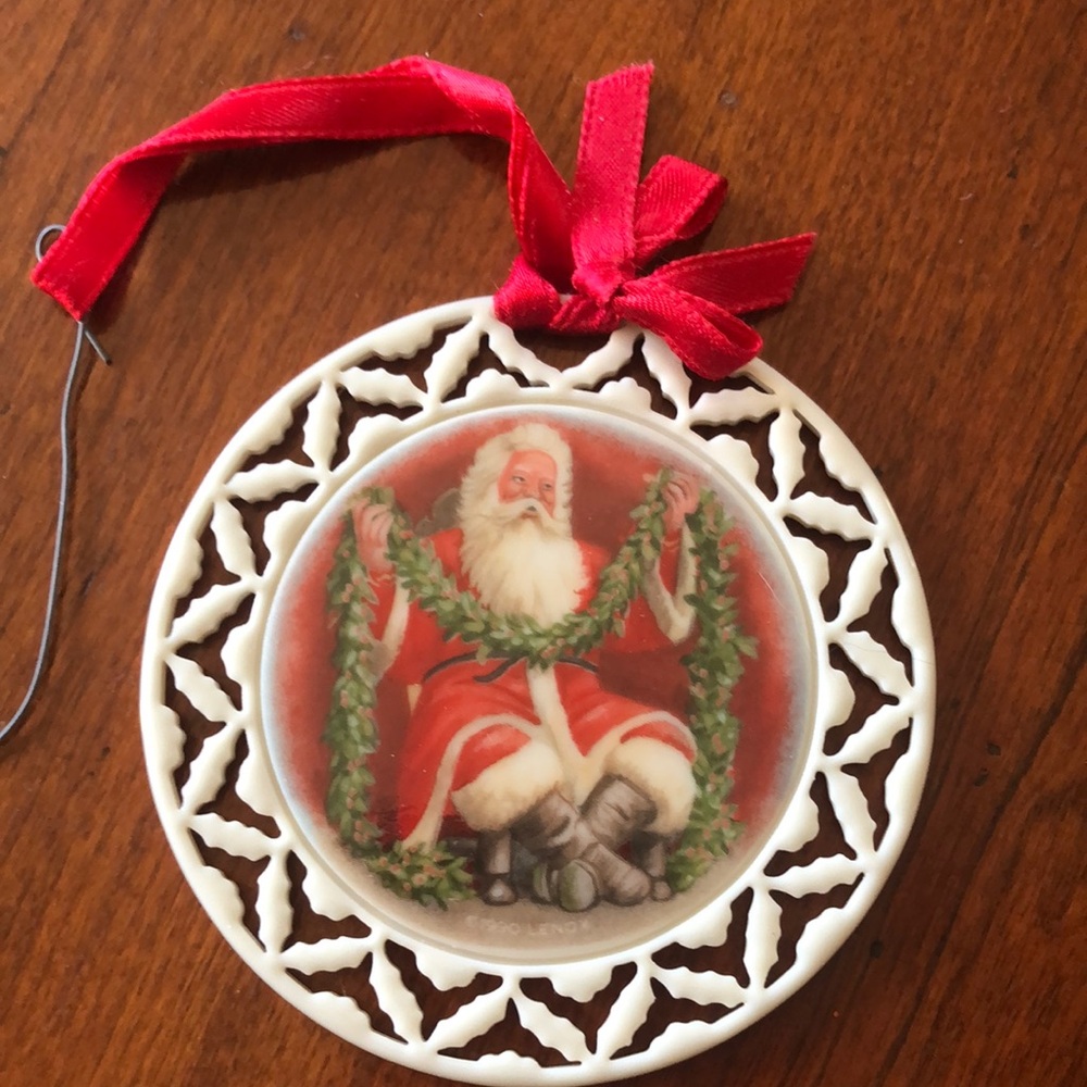 Lenox Wreath Ornament Santa's Portrait With Garland 1990